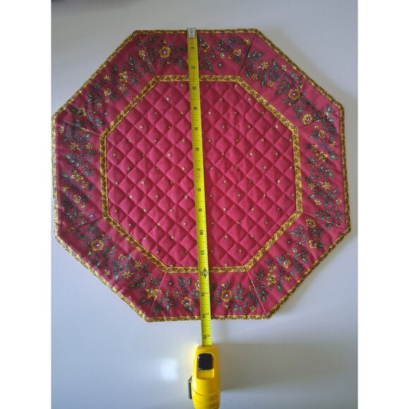 Set 4 Tissus Toselli Quilted Octagon Placemats Dark Red Floral Design 14" NOS - Picture 5 of 9